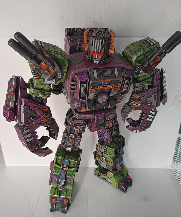 Transformers Earthrise Scorponok Super Detailing By Decepti Punk Customs  (5 of 8)